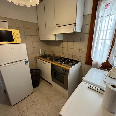 Affittacamere Four Seasons Admiralclass 3*