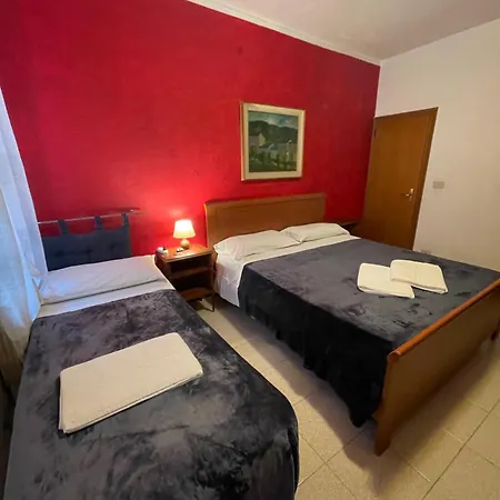 Four Seasons Admiralclass Guest house Venice